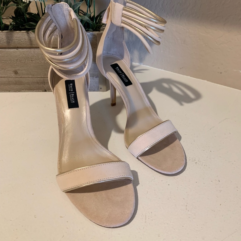 White House Black Market heels with back zip